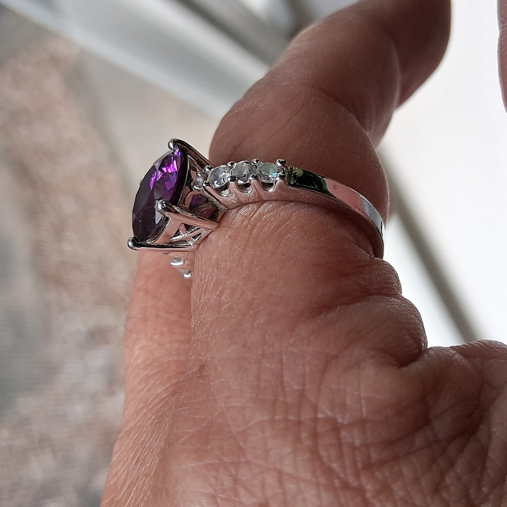 Real Amethyst/925 With Untest White Stones